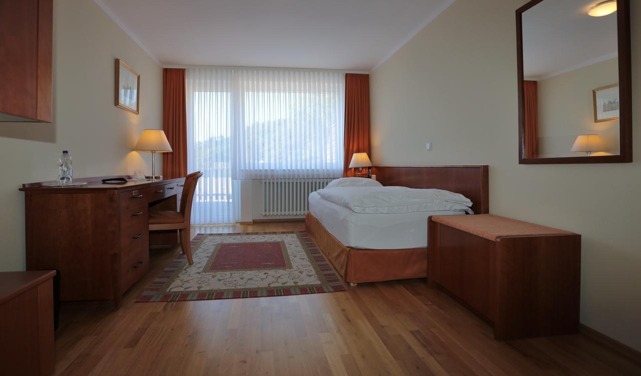 Hotel Am Rossberg Altenahr Dış mekan fotoğraf